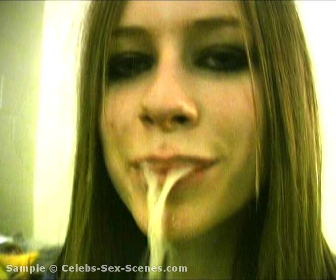 Avril Lavigne Nude Vid 30