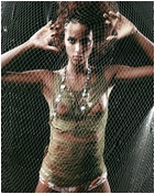 Noemie Lenoir nude