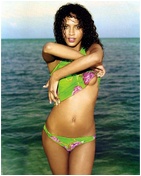 Noemie Lenoir nude