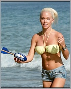 kendra-wilkinson_02.jpg - 155 KB