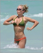 kendra-wilkinson_07.jpg - 106 KB